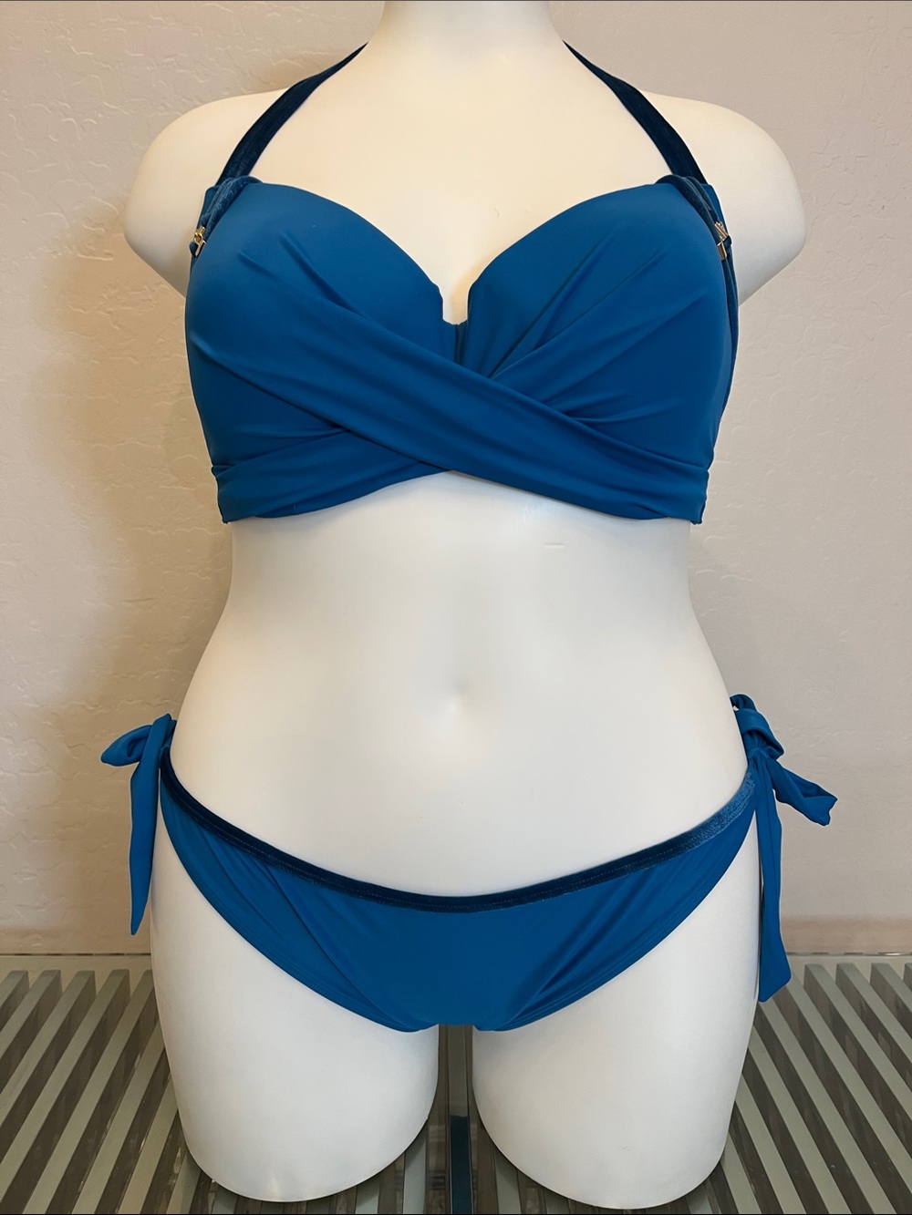 Women's Deep Teal Twist Front Halter Bikini Set